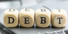 How to avoid falling into a debt trap with personal loans