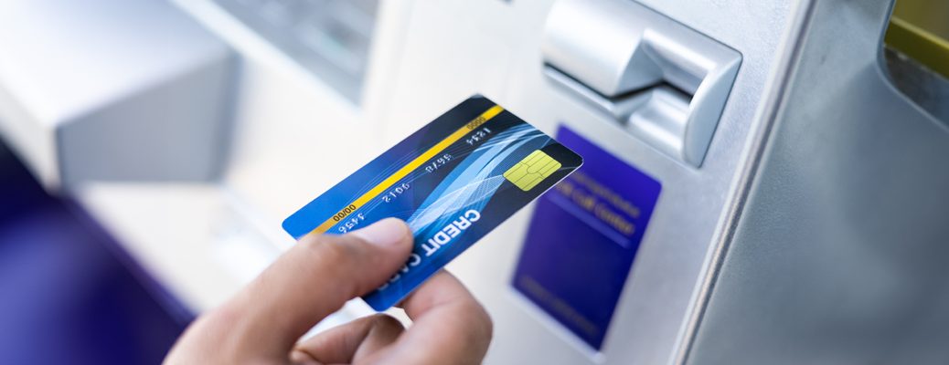 Pros and Cons of Credit Card Cash Withdrawals